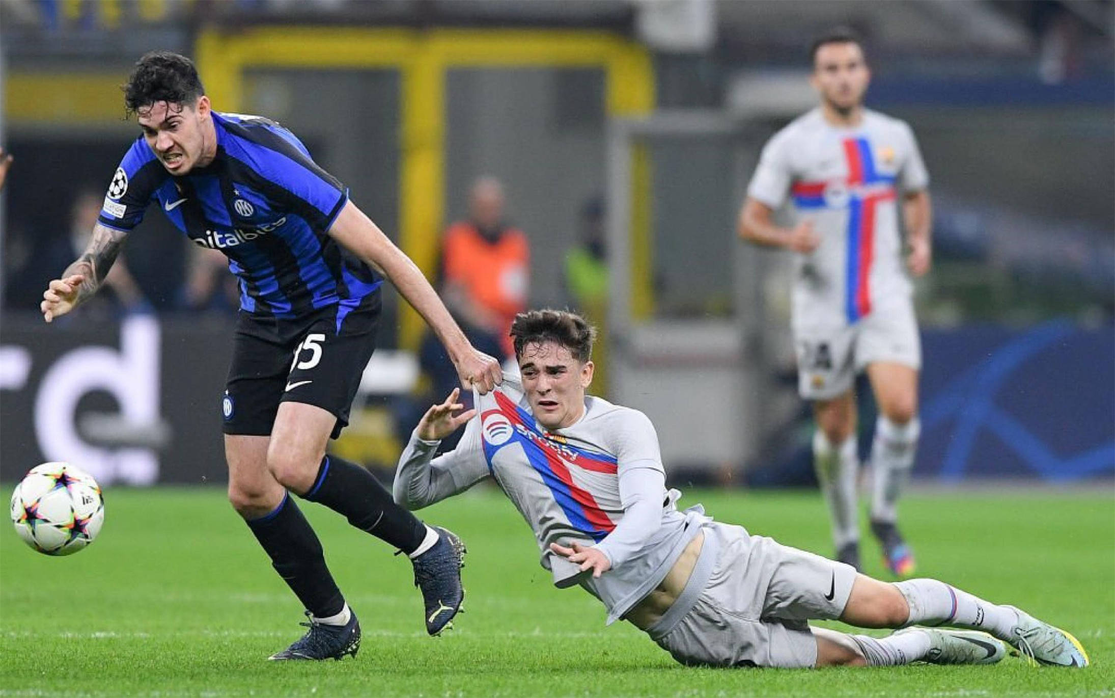 爱游戏APP-瑞士鏖战国际米兰，加维点燃赛场