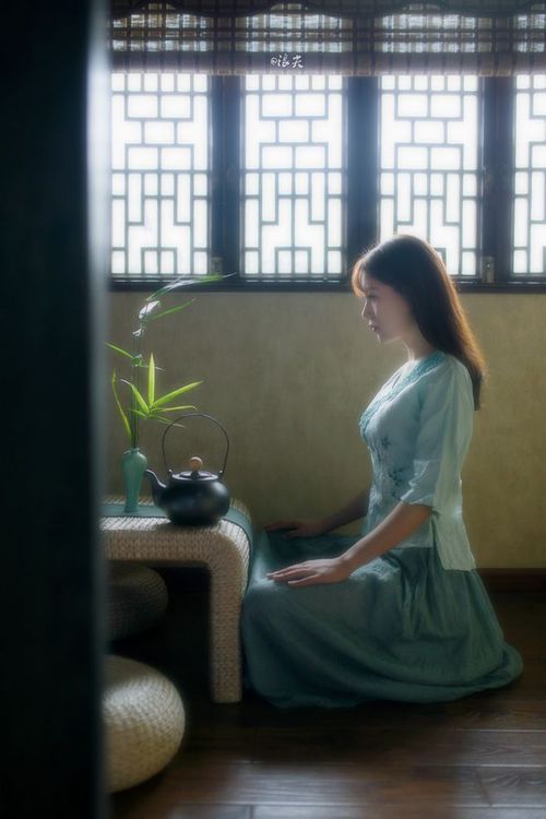 红潮席卷因斯布鲁克，传奇烈焰燃爆阿尔卑斯—利物浦季前远征奥地利，伊布空降引爆友谊赛之夜