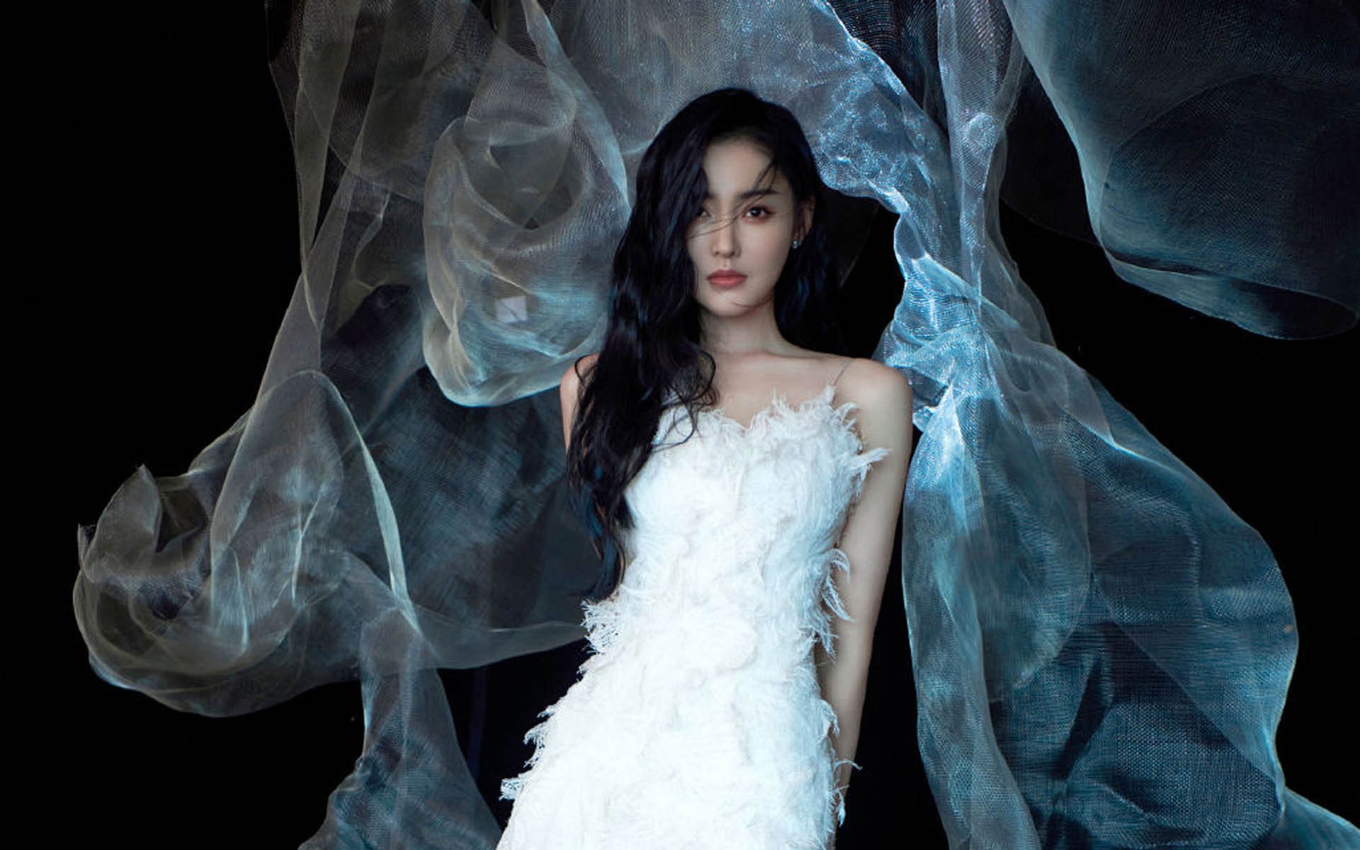 钢铁洪流对阵烈焰惊雷,苏亚雷斯一射定乾坤,点燃基辅鏖战之夜