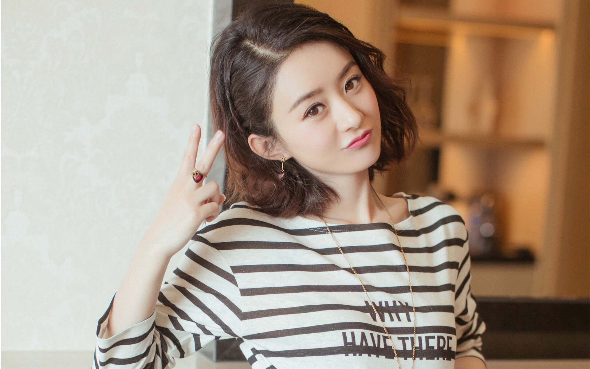 2026世界杯焦点战，当纽约尼克斯在篮球场上轻取金州勇士