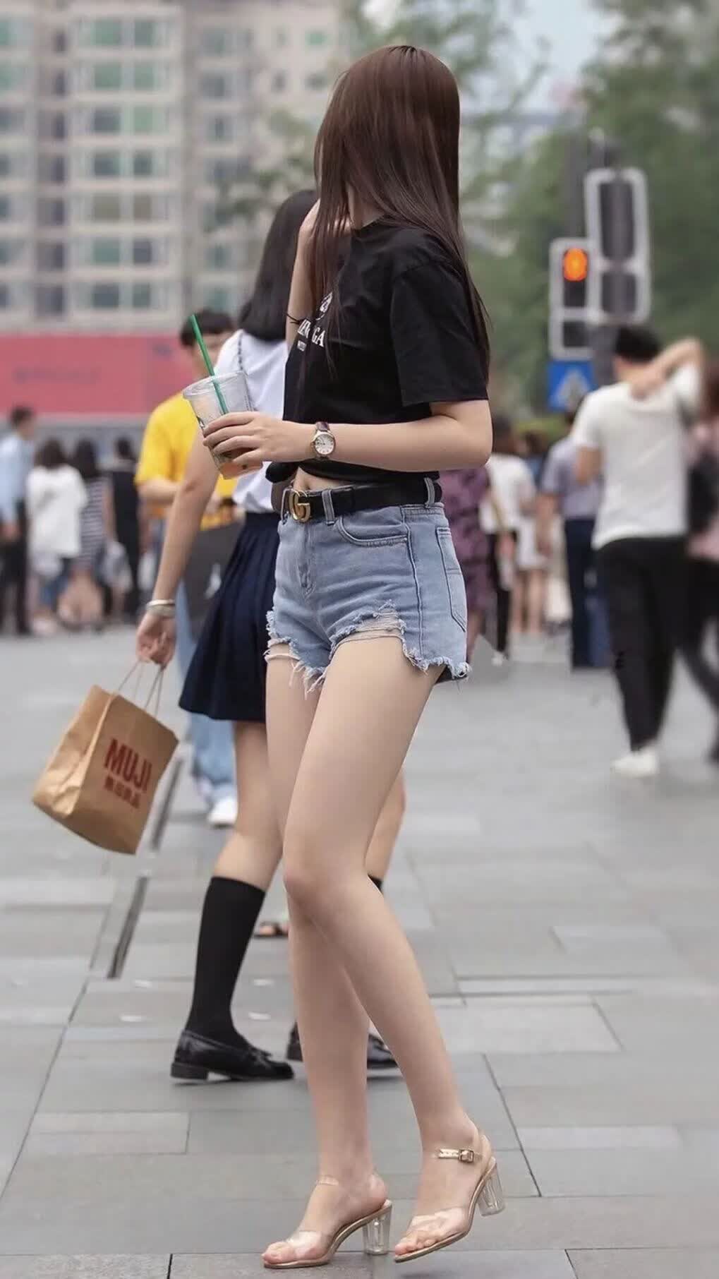 无冕之王的黄昏，2026世界杯G组强强对话，挪威完胜英格兰，B费闪耀全场